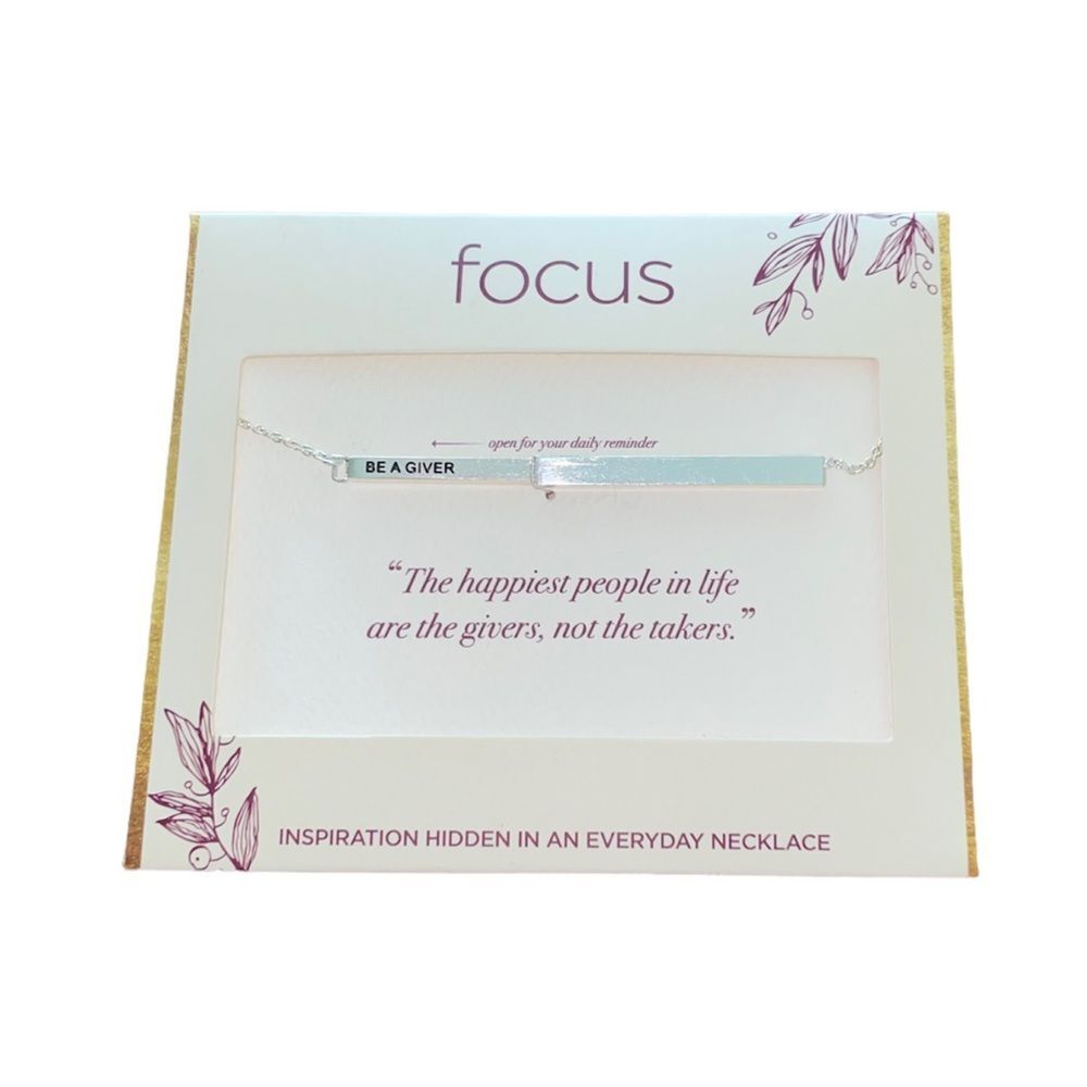 NWT Focus Message Bar Necklace Silver